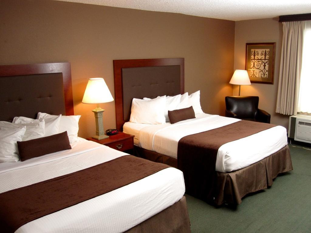 Baymont By Wyndham Mandan Bismarck Area Hotel Exterior photo