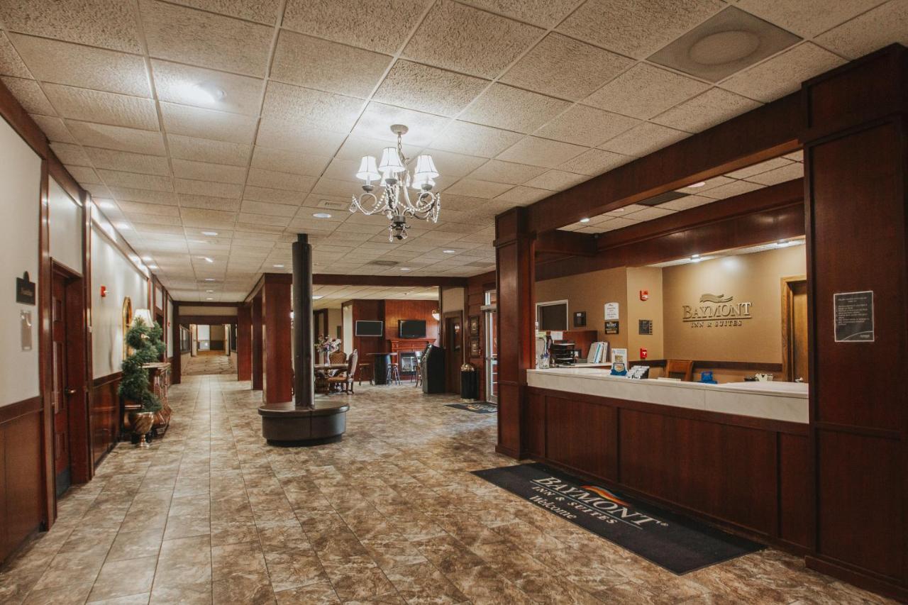 Baymont By Wyndham Mandan Bismarck Area Hotel Exterior photo